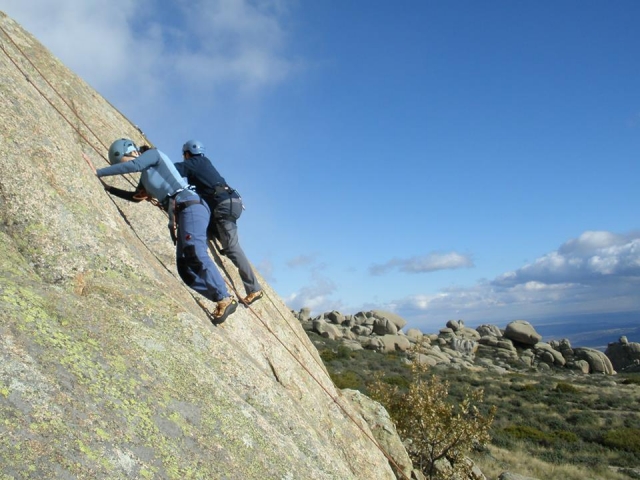 Pareja de escaladores.jpg